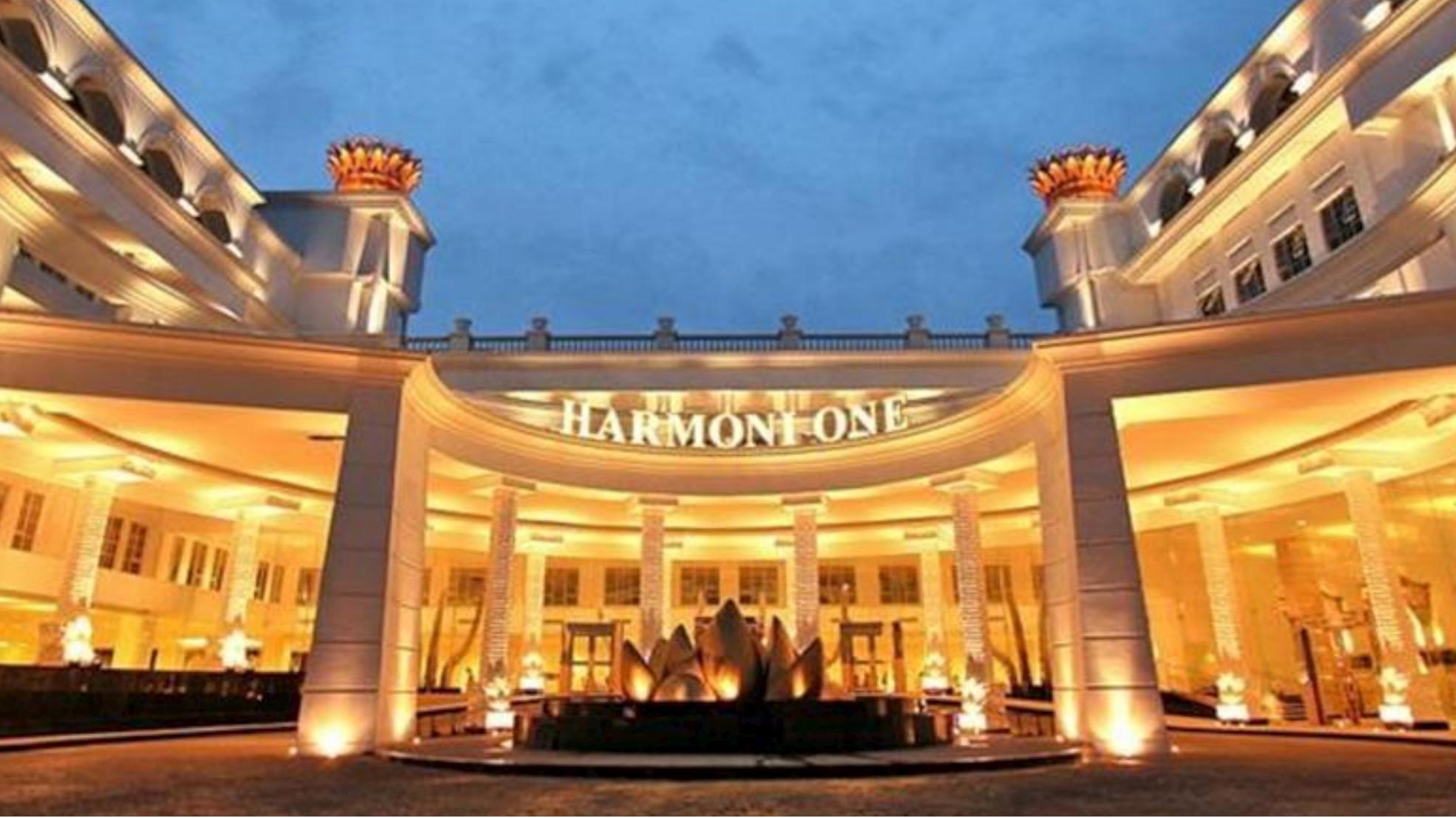 Harmoni One Batam 2 Days and 1 Night Package (Ferry, Hotel, Transfers, City Tour)